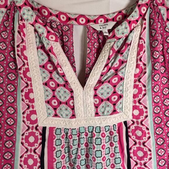 Crown & Ivy Pink Top 3/4 Sleeve Women's Size L V Neck Peekaboo Back Peasant Boho - Picture 4 of 8